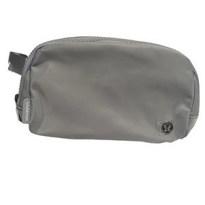 Lululemon NWT Everywhere Belt Bag Logo